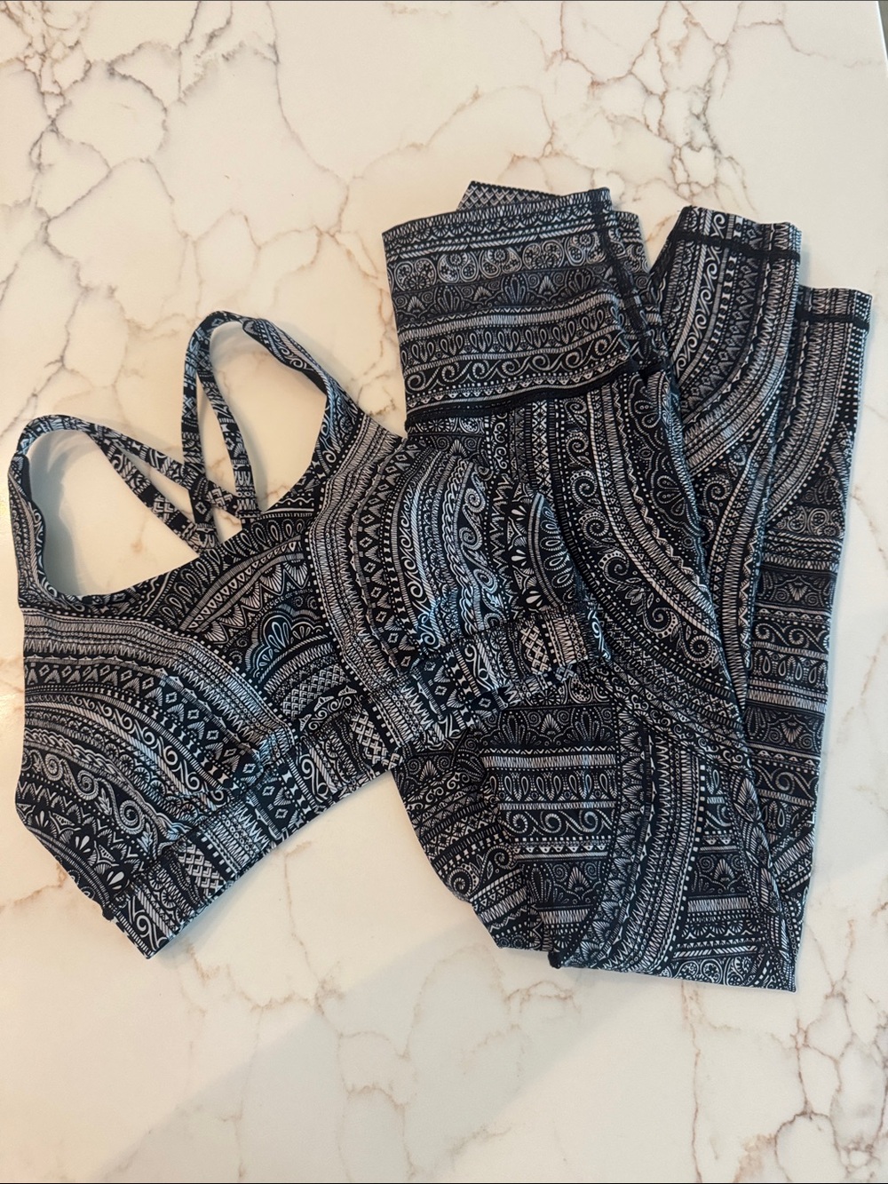 Lululemon set Sz 6